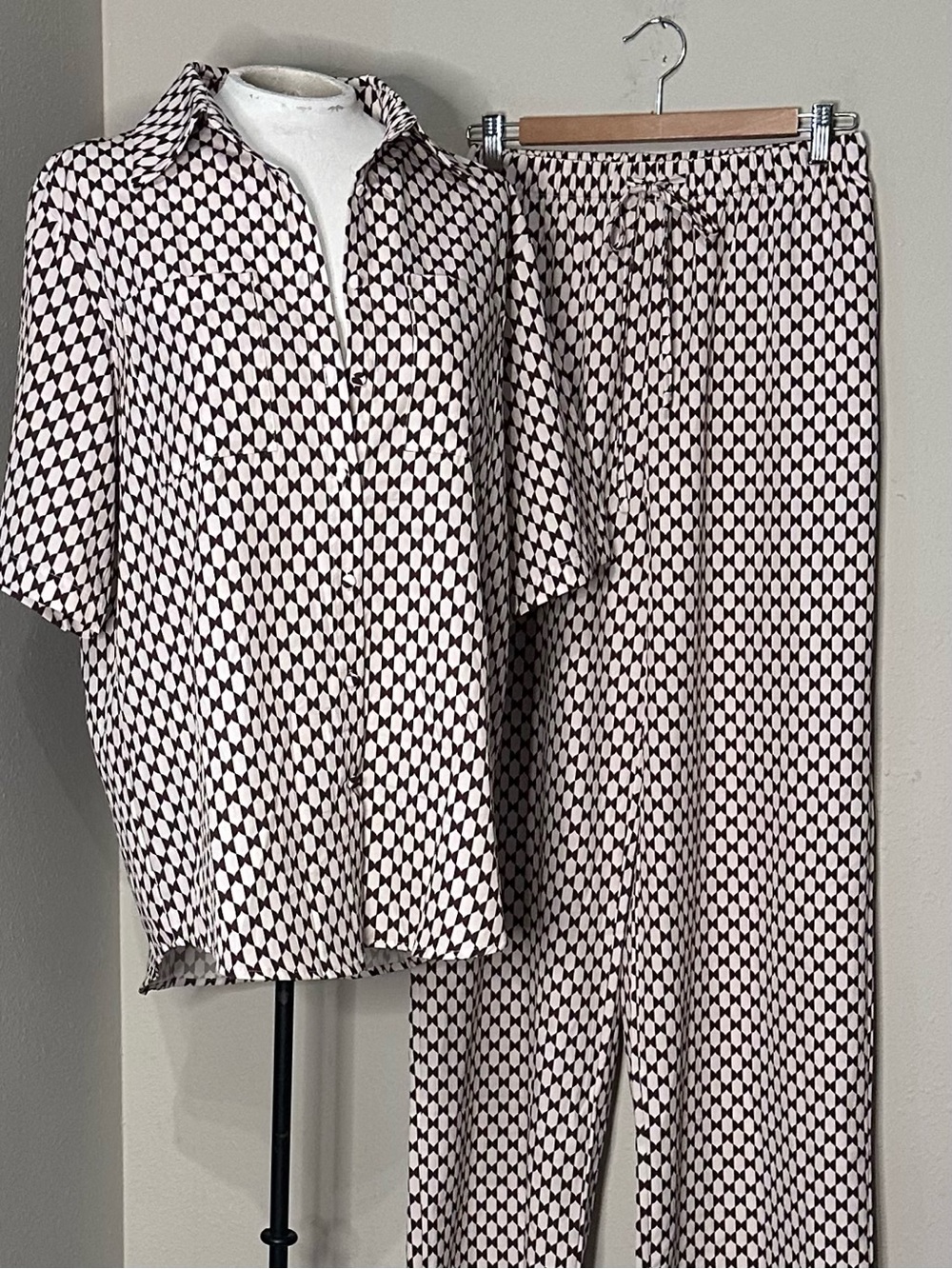 Commense | 2 piece set geometric print top & bottom (M) - Picture 4 of 15